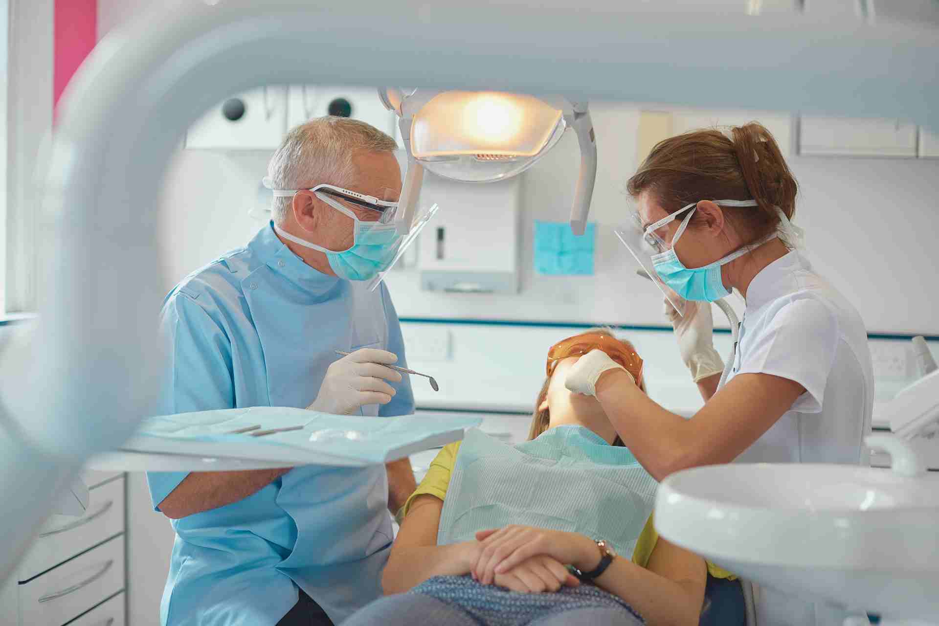 Dentist in Granada Hills, CA
